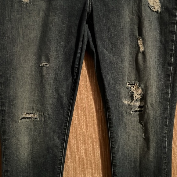 🌞3/$25 Lane Bryant skinny jeans - Picture 3 of 6